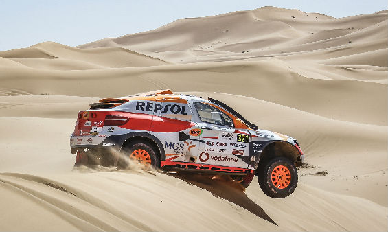 Coche de Repsol en la competición de Dakar 